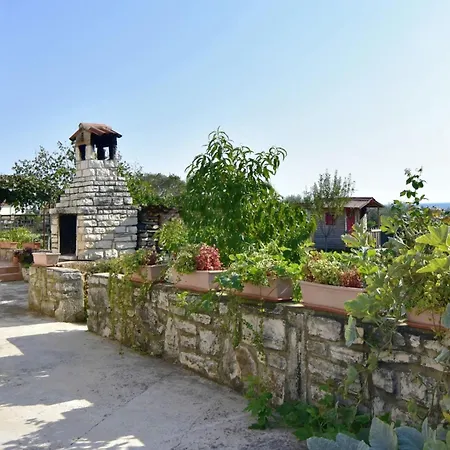 Apartamento Shared Gardened With Bbq And Sea View Zambratija (Istria)