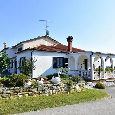 Apartment Shared Gardened With Bbq And Sea View *