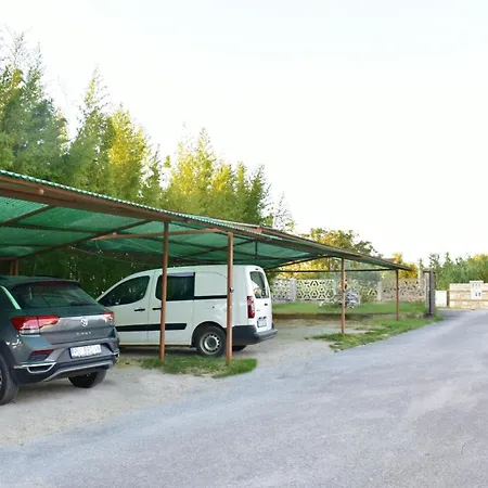 Shared Gardened With Bbq And Sea View Apartment Zambratija (Istria)